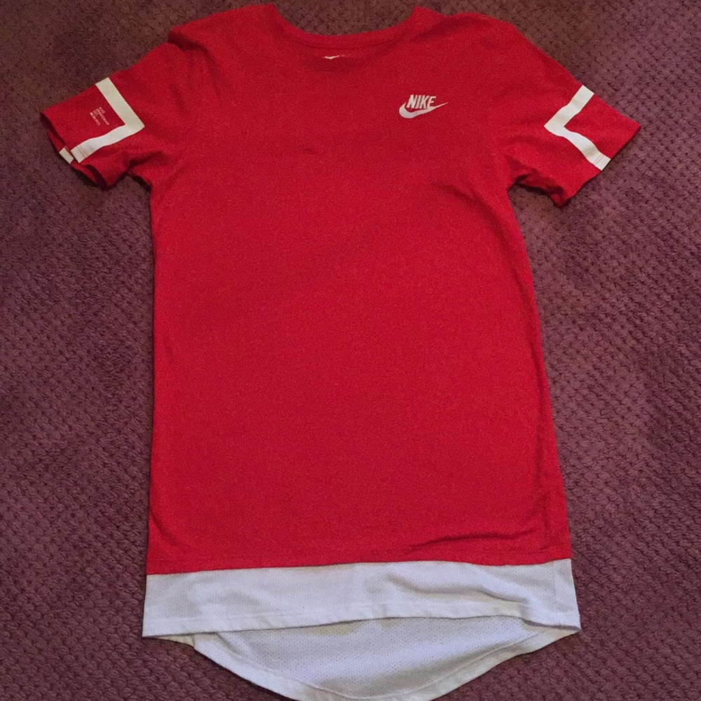 (WORN ONCE) NIKE TEE 💉